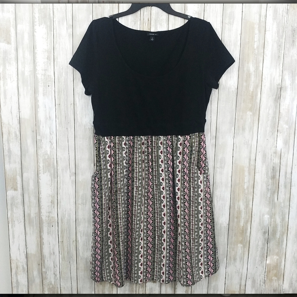 Torrid Dress Floral Print Size 1. H192